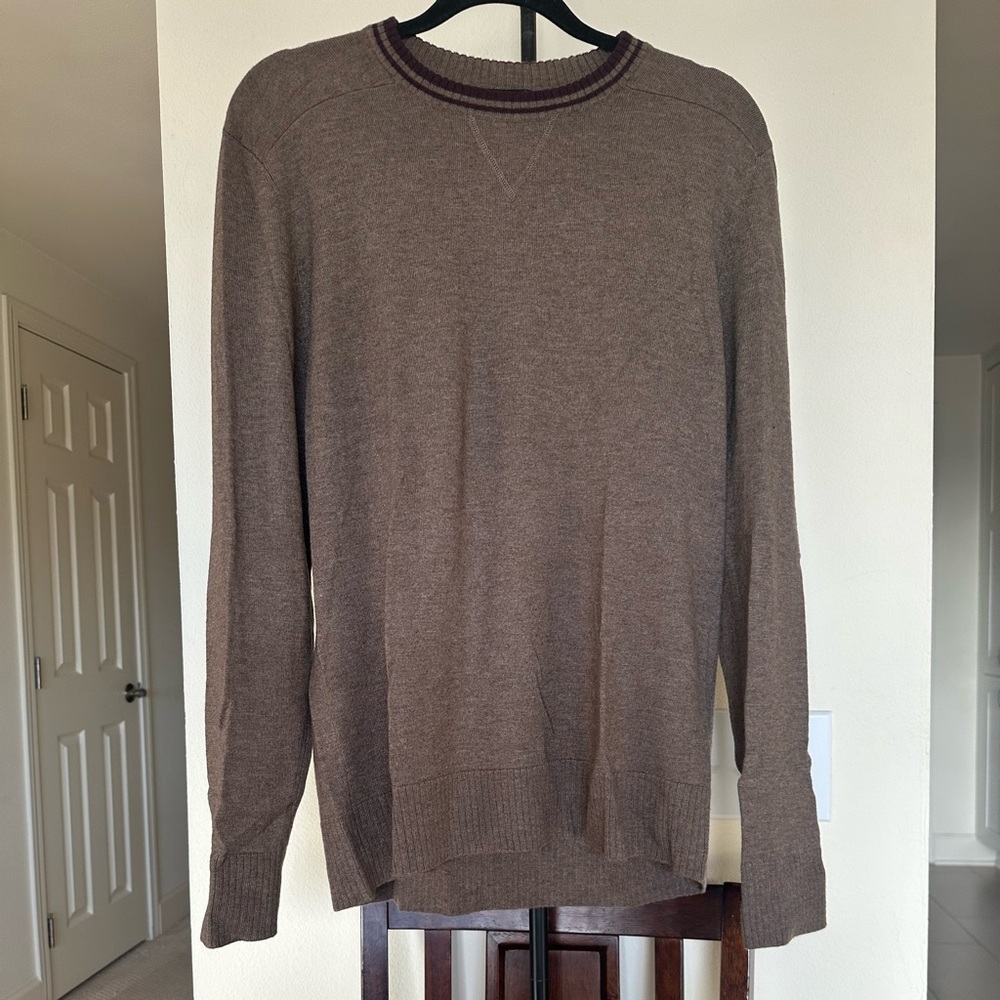 Smartwool Brown Crew Neck Sweater Medium with burgundy collar